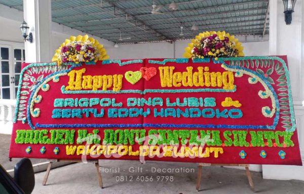 Papan Bunga Gandeng 2 Mahkota Bunga Segar