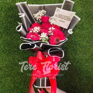 Buket Bunga Mawar Merah Ultah