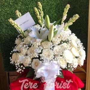 Bunga Meja Mawar dan Casablanca