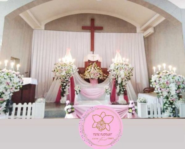 dekorasi pemberkatan pernikahan di gereja