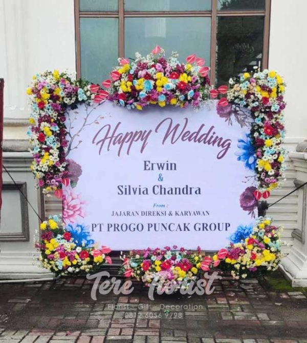 papan bunga digital printing wedding kekinian