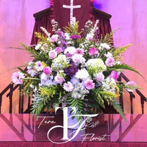 bunga meja di altar gereja