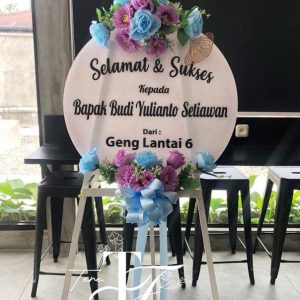 papan bunga akrilik ucapan selamat dan sukses