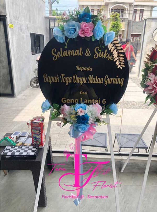 papan bunga akrilik ucapan selamat dan sukses warna hitam