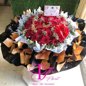 Buket Bunga Mawar Merah Segar - 005