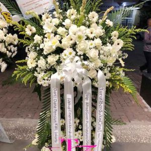 Standing Flower Dukacita 2 Tingkat Bunga Segar