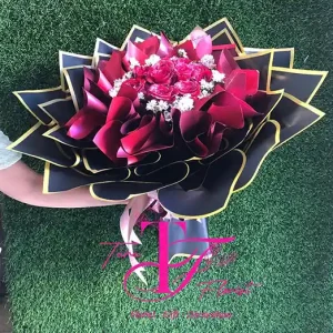 Buket Bunga Segar Mawar Merah