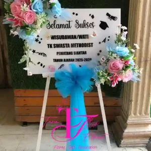 Papan Bunga Akrilik Ucapan Selamat Sukses Atas Wisuda