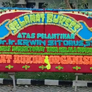 Papan Bunga Gandeng Selamat dan Sukses