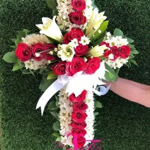 Bunga Salib Turut Berdukacita Bunga Segar