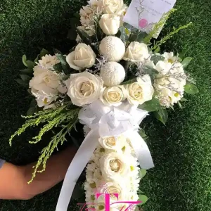 Bunga Salib Dukacita Bunga Segar