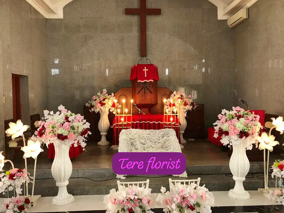 Dekorasi Wedding di Gereja