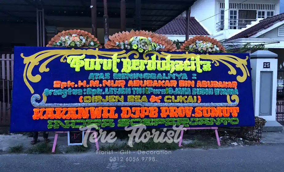 Bunga Papan Gandeng 3 Mahkota Artificial - Image 3